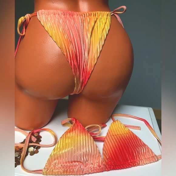 NEW SHEIN Neon Fiery Sunset Cheeky Triangle Bikini Set Size Medium - Picture 2 of 10